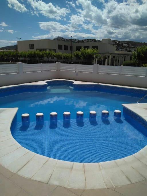 Apartamento Centrico En La Playa Con Piscina. Peñíscola Екстериор снимка